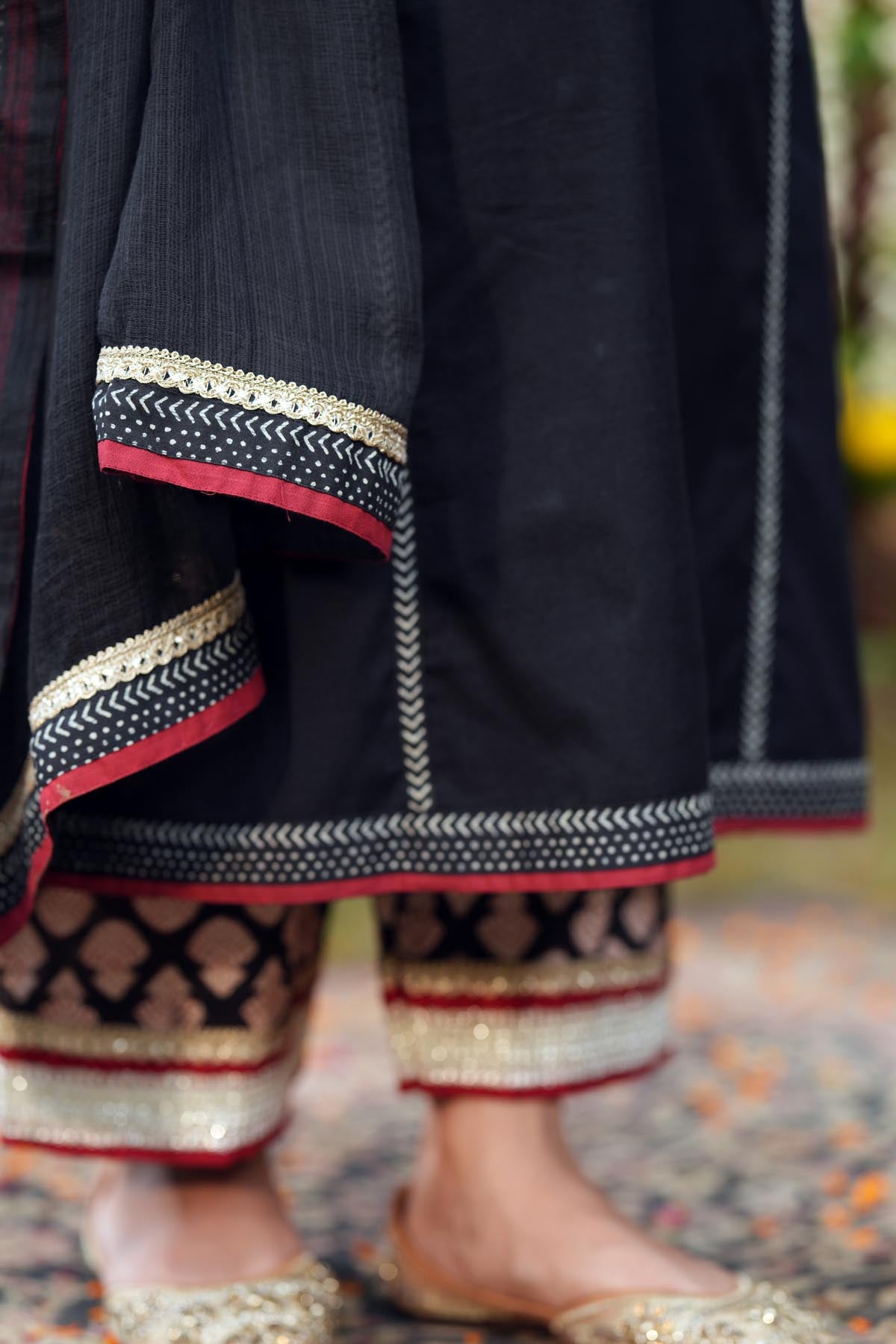 Black Kotadoriya Dupatta With Gota Border