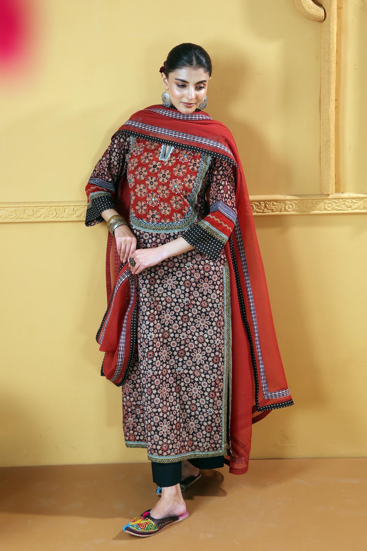 Maroon Kotadoria Dupatta With Fabric Border