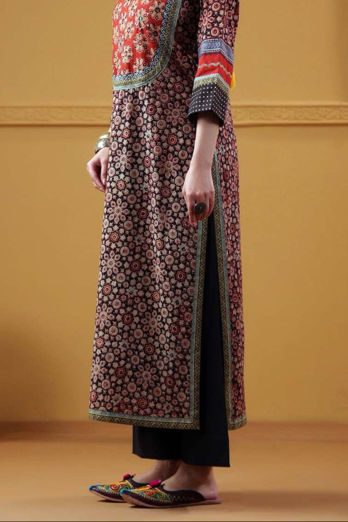 Black Straight-Fit Cotton Pant