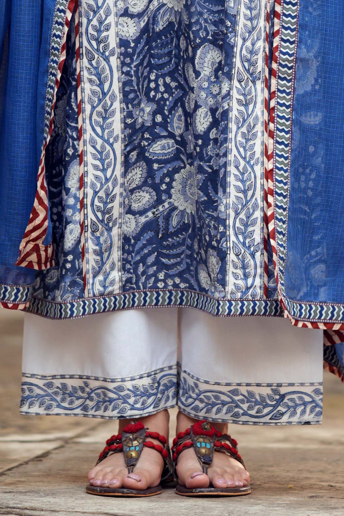 White Cotton Straight Pants With Border