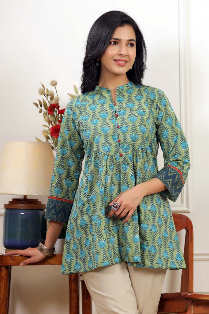 Short Length Collared Kurti In Light Green Color