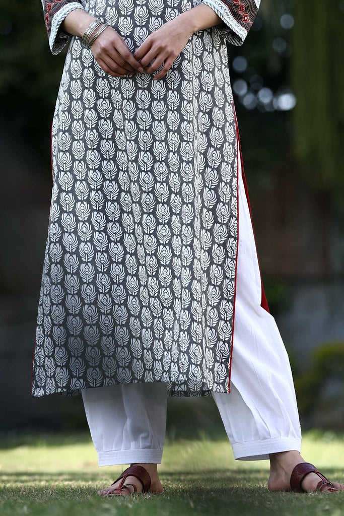 White Cotton Straight Pants With Elasticated Waist In Salwar Style