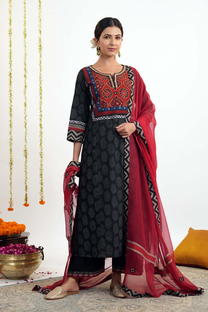 Deep Red Kotadoriya Dupatta With Borders