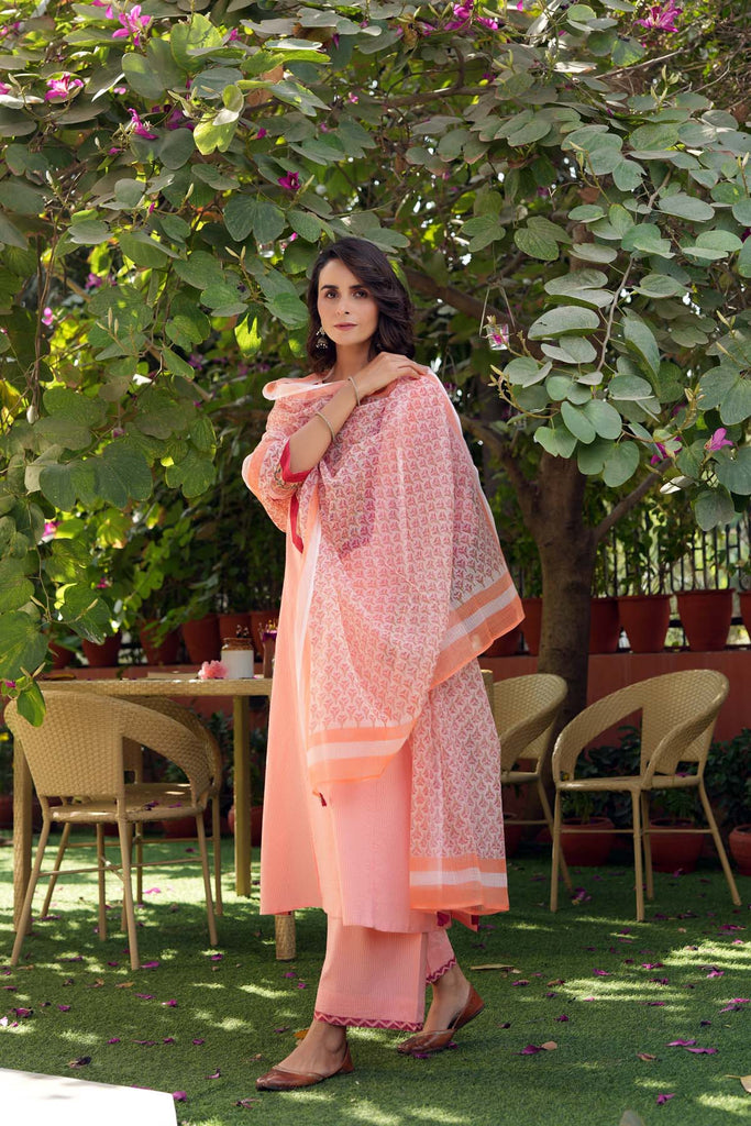 Printed Kotadoriya Dupatta In Peach Color