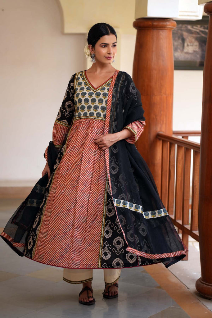 Black Kotadoriya Dupatta With Fabric Borders