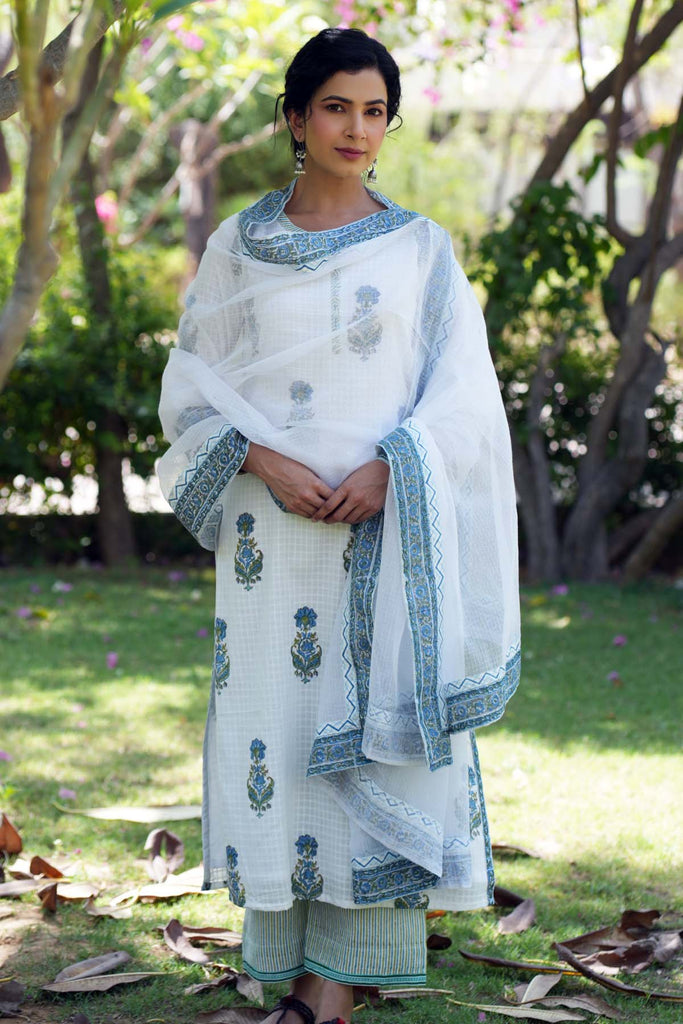 White Kotadoriya Dupatta With Fabric Border