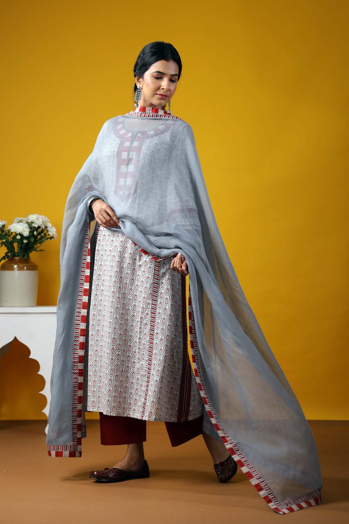 Grey kotadoriya Dupatta With Fabric Borders