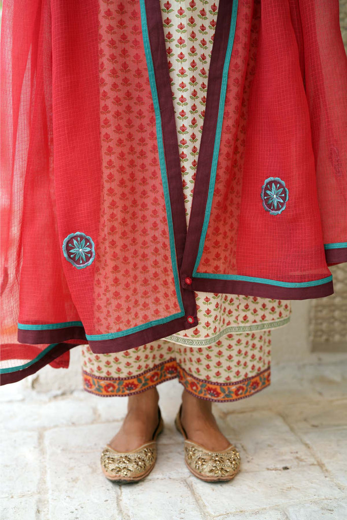 Red Kotadoriya Dupatta With Applique Motifs