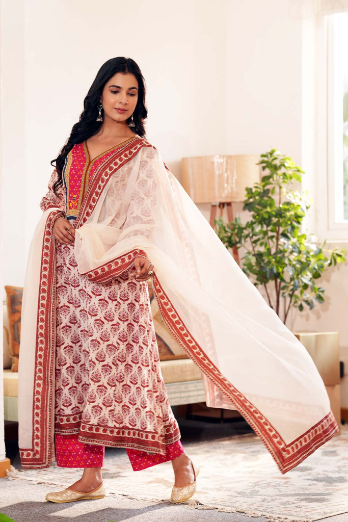 Cream Kotadoriya Dupatta With Fabric Dupatta