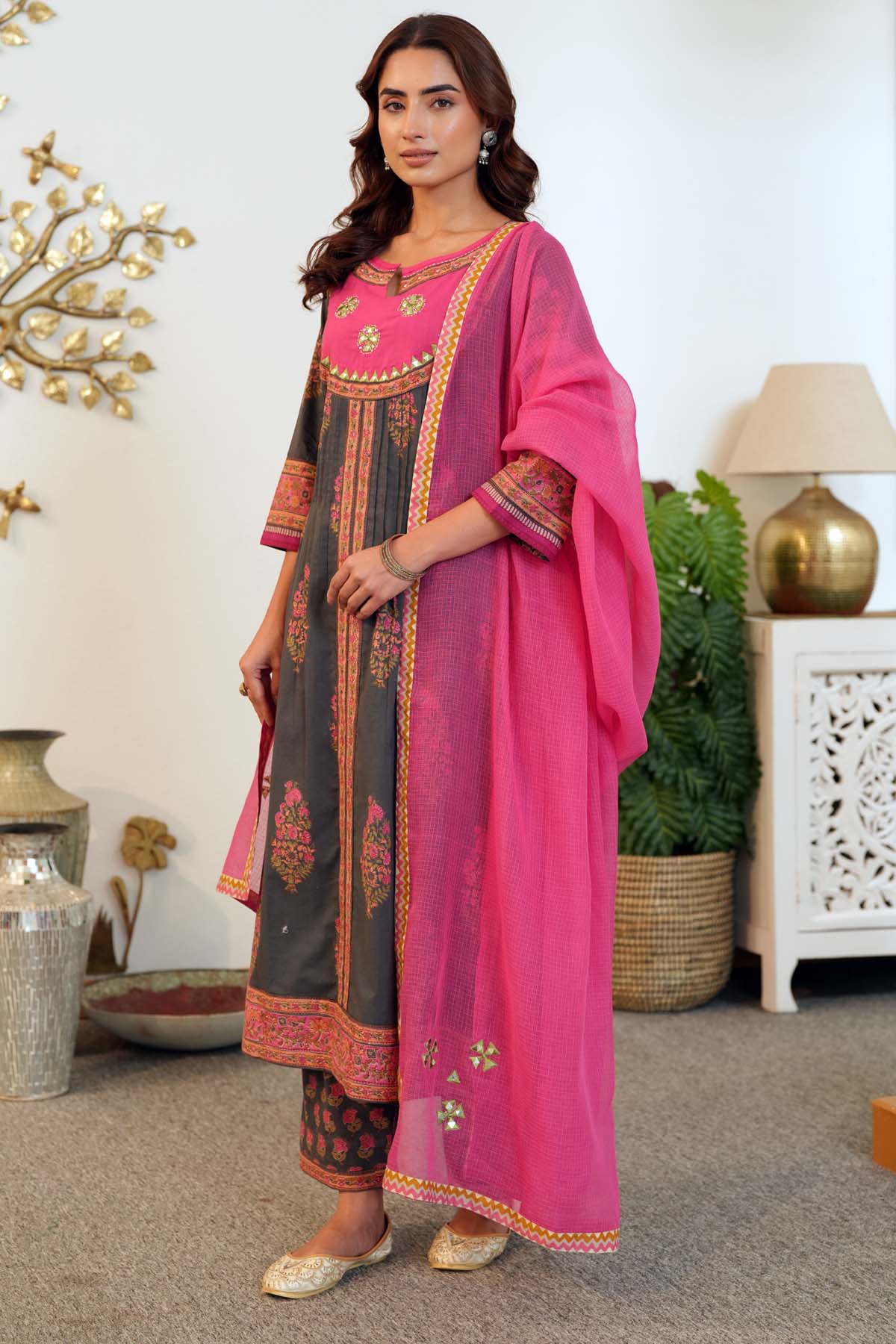 Pink Kotadoriya Dupatta With Fabric Borders