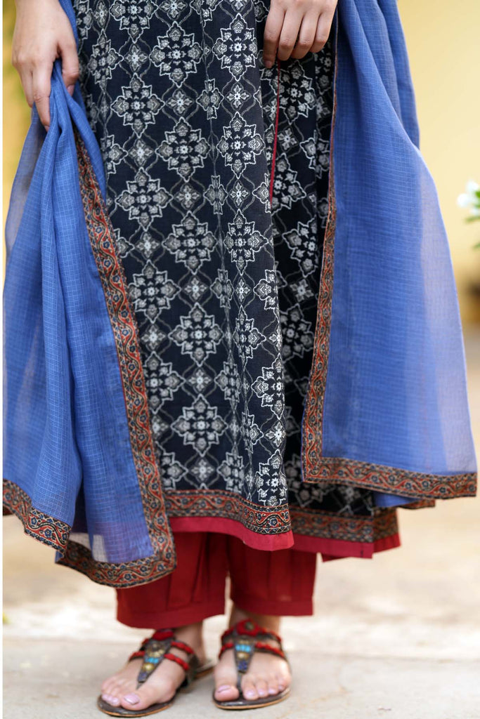 Deep Blue Kotadoriya Dupatta With Fabric Borders