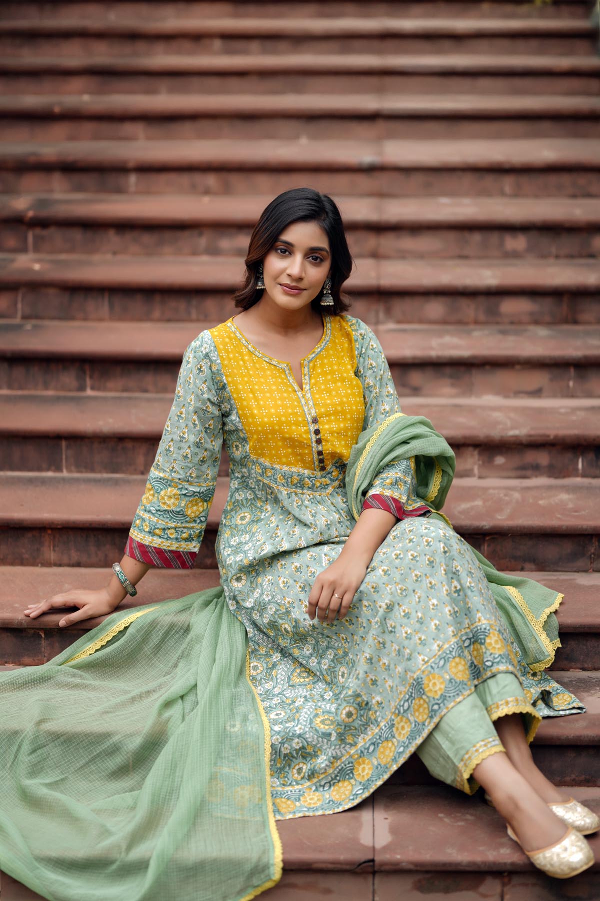 Olive Green Kotadoriya Dupatta