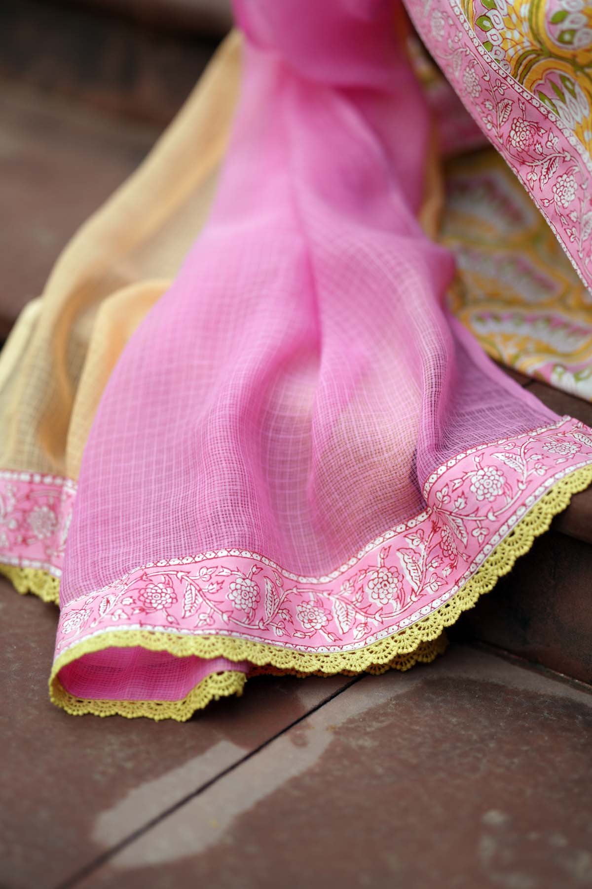 Pink/Orange Shaded Kotadoriya Dupatta