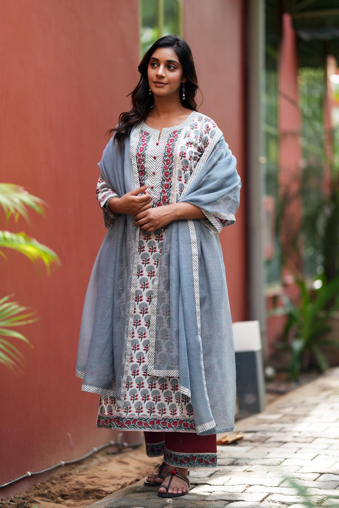 Light Grey Kotadoriya Dupatta With Fabric Border