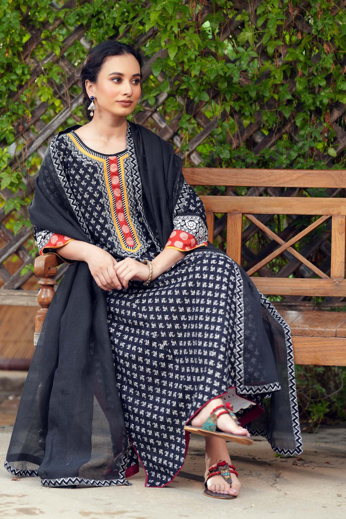 Black Kotadoriya Dupatta With Fabric Border