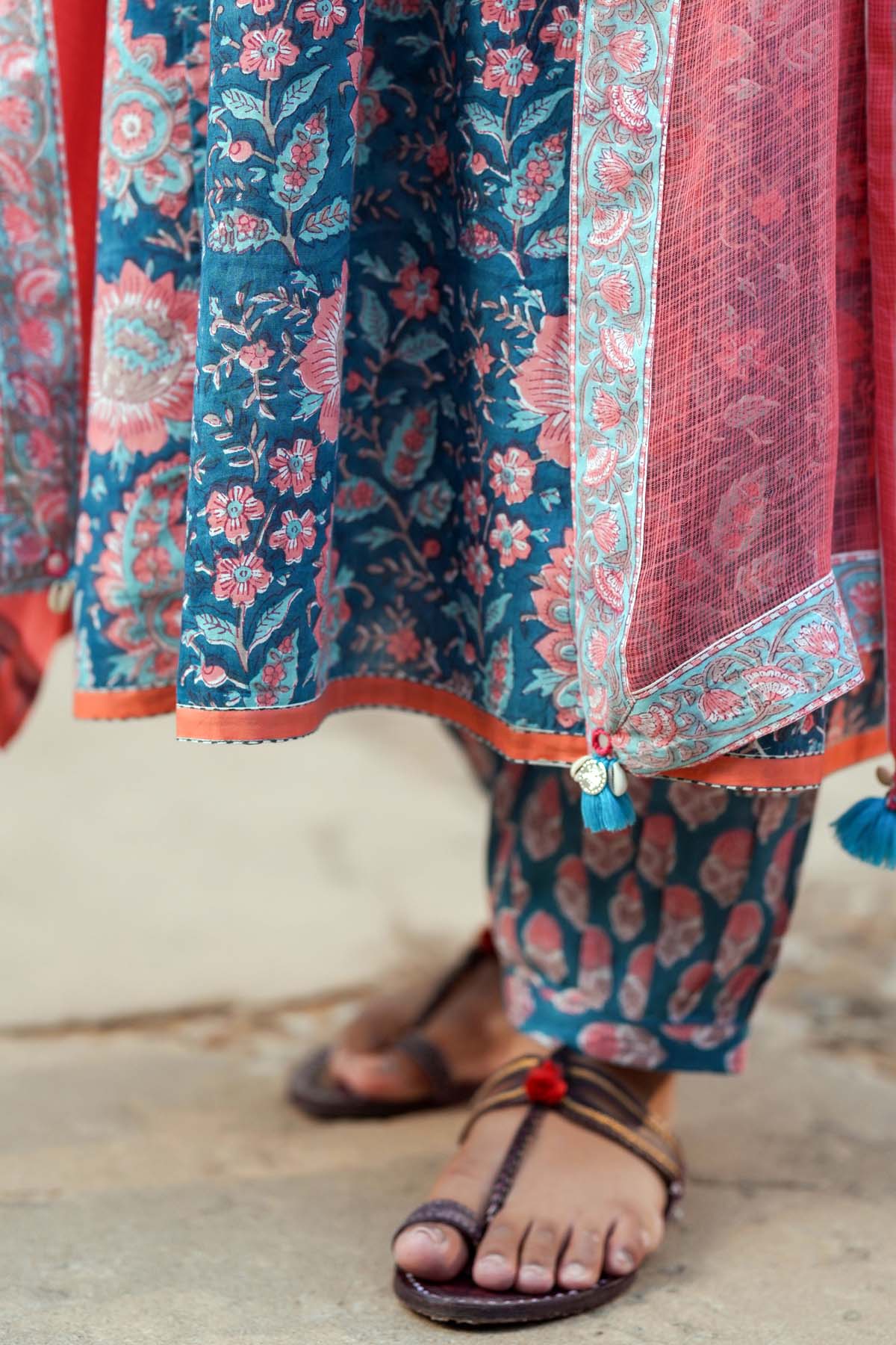 Peach Kotadoriya Dupatta With Mirror Embroidered tassels
