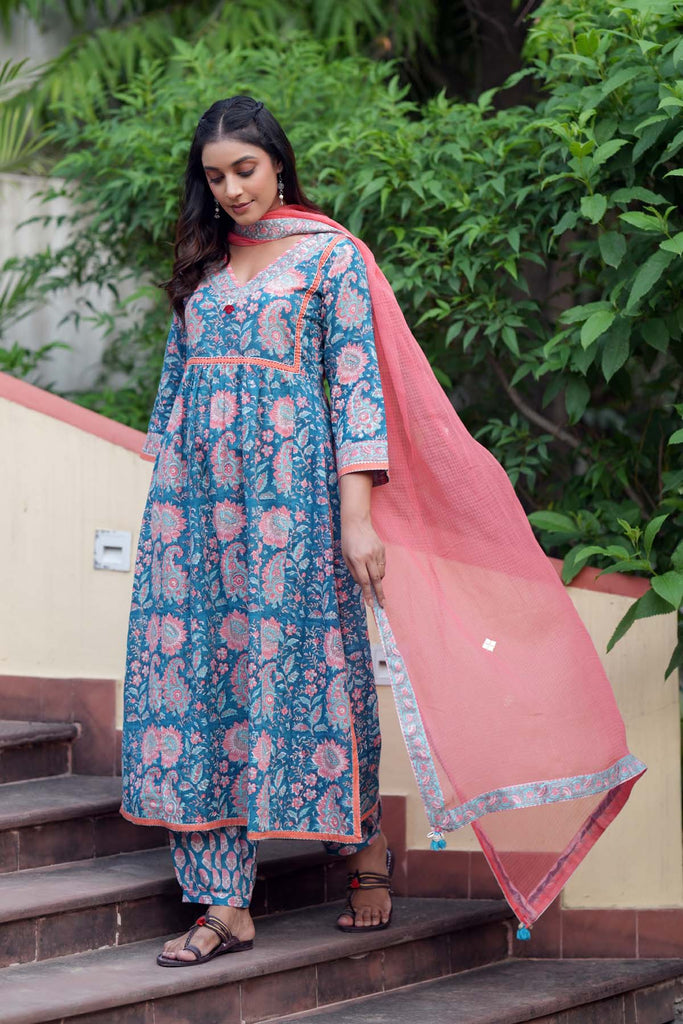 Peach Kotadoriya Dupatta With Mirror Embroidered tassels