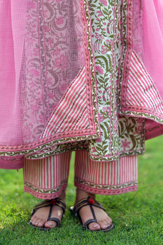 Pink Kotadoriya Dupatta With Fabric Borders