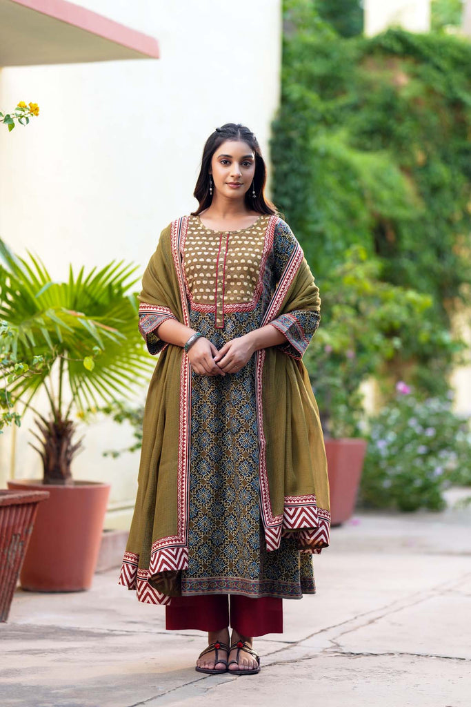 Light Brown Kotadoriya Dupatta With Fabric Border