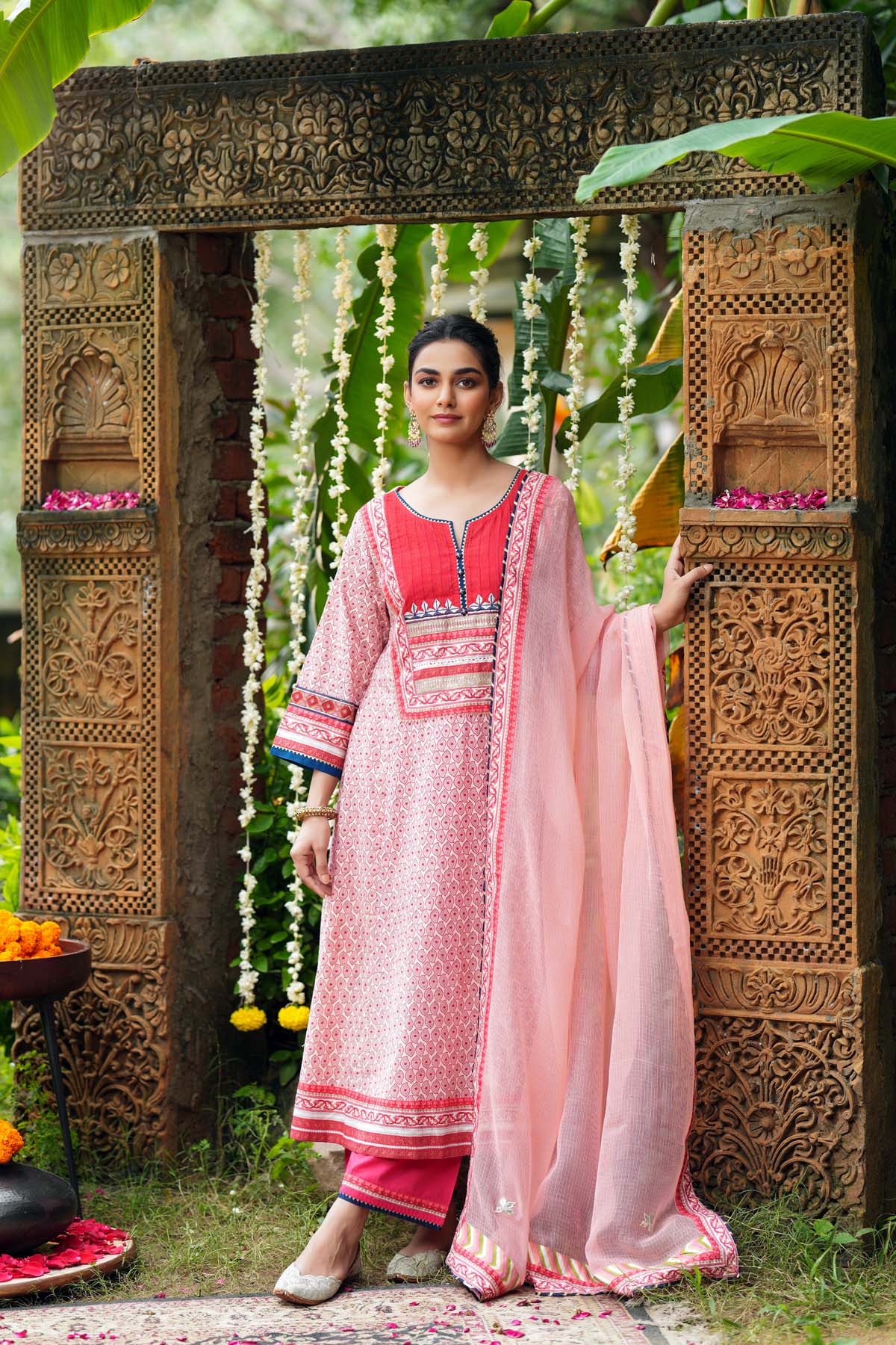 Light Pink Kotadoriya Dupatta With Gota Work