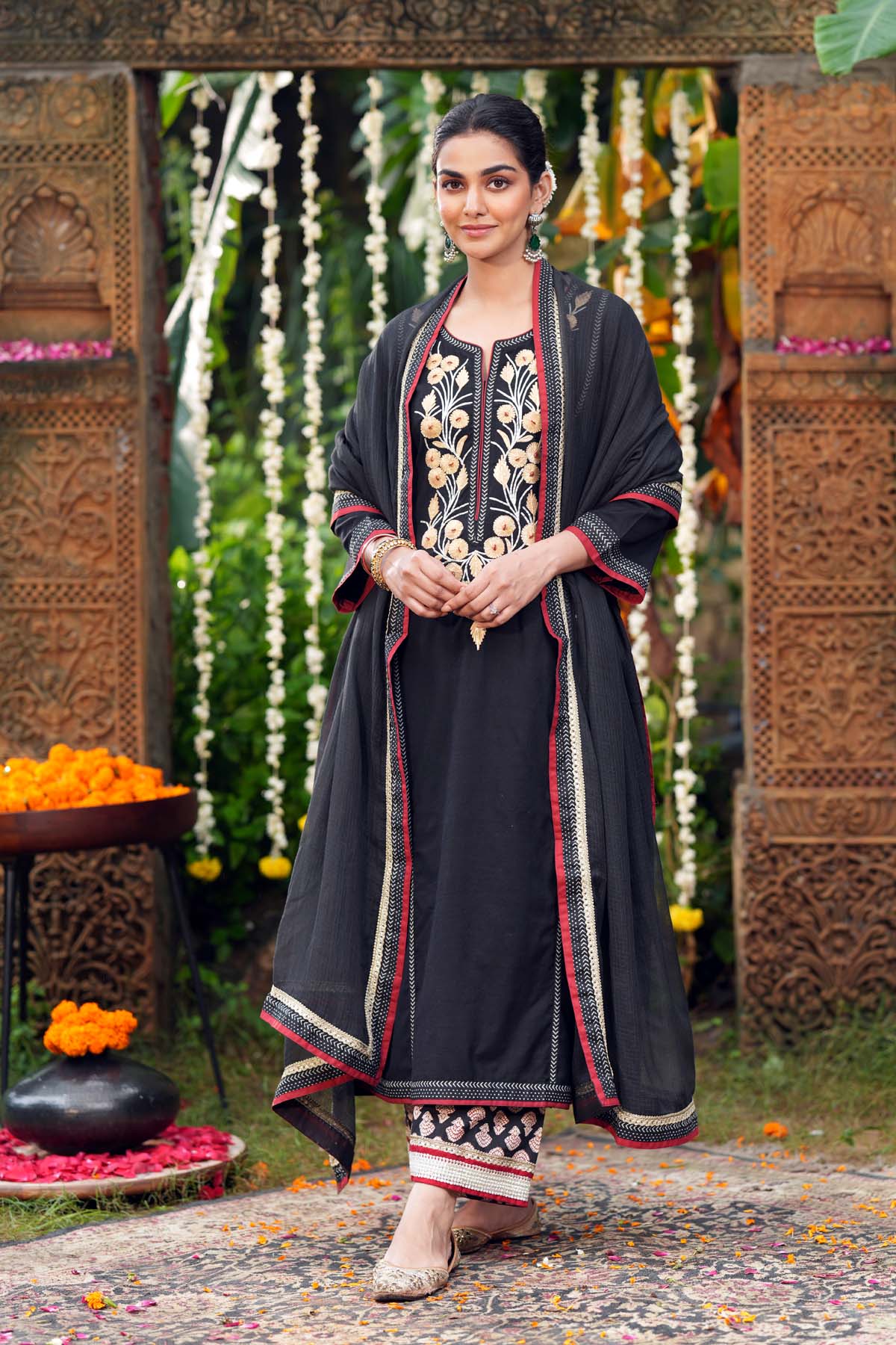 Black Kotadoriya Dupatta With Gota Border