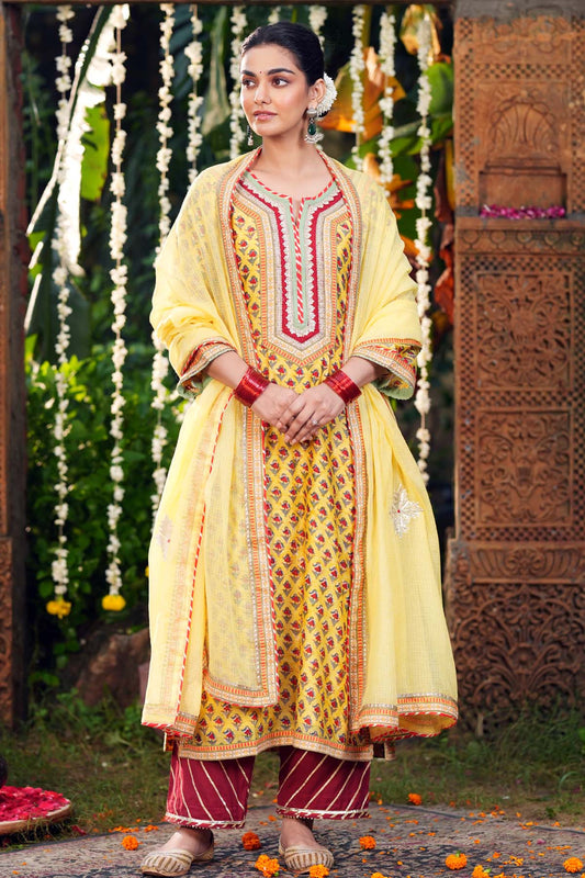 Yellow Kotadoriya Dupatta With Gota Motifs