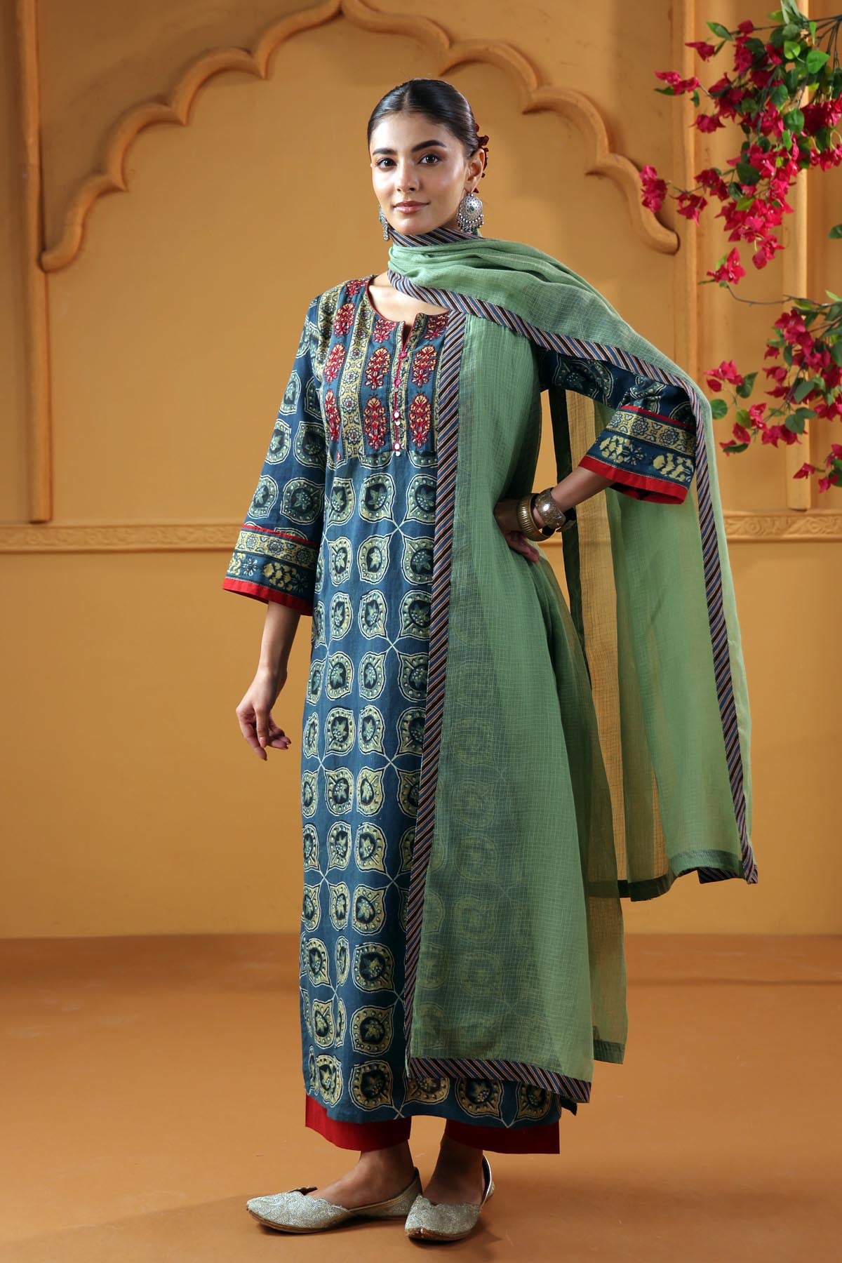 Light Green Kotadoria Dupatta With Fabric Border
