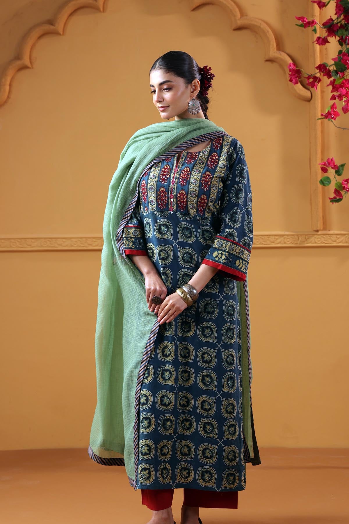 Light Green Kotadoria Dupatta With Fabric Border