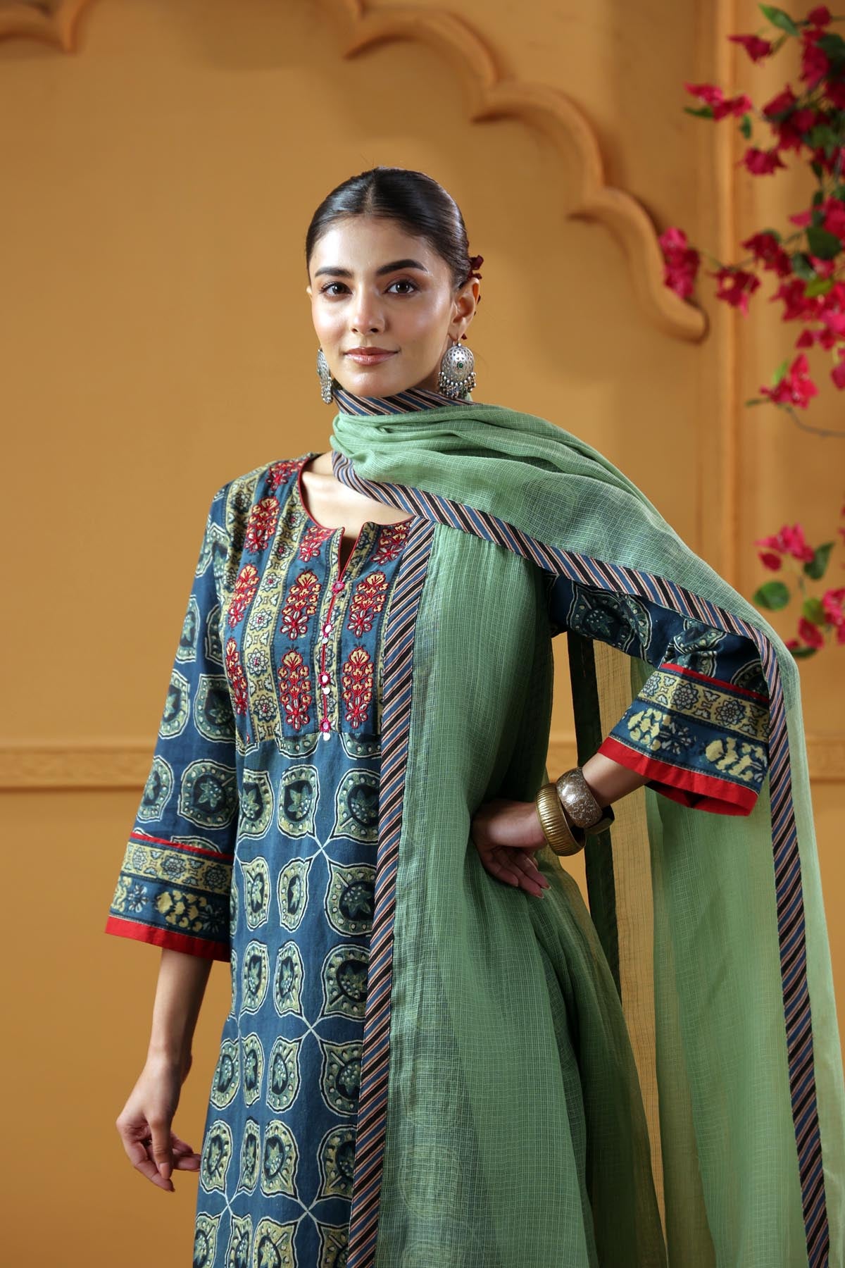 Light Green Kotadoria Dupatta With Fabric Border