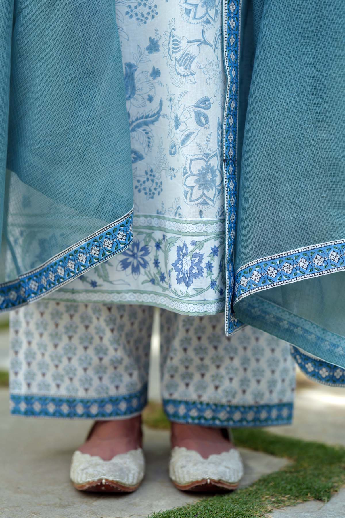 Grey Kota Doria Dupatta with Border