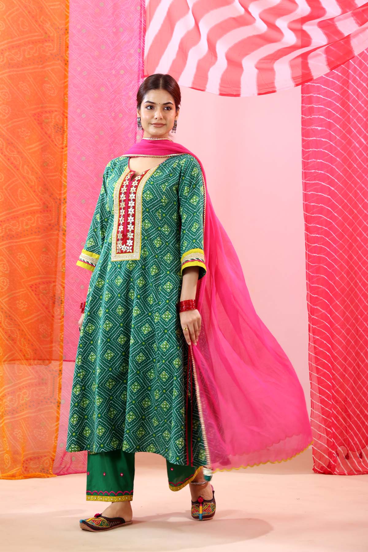 Pink Kota Doria Dupatta with Scalloped Border