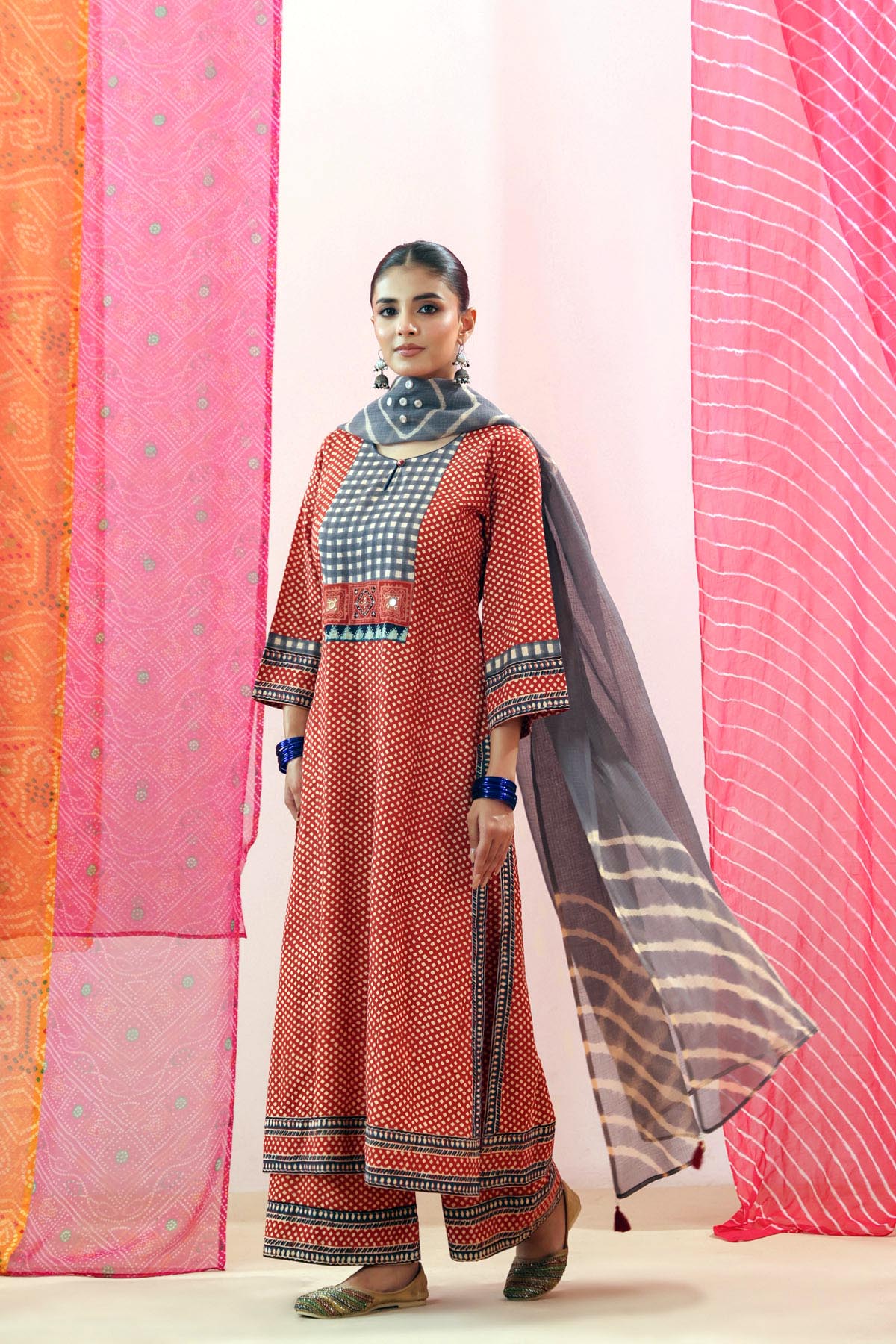 Grey Kota Doria Dupatta with Diamond Shibori Print