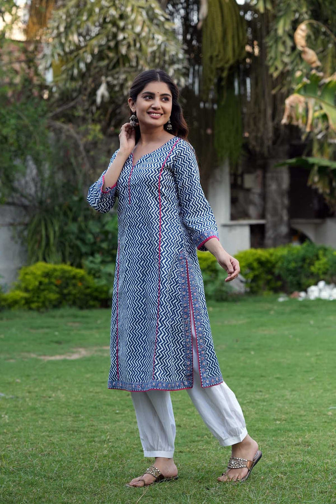 Short Length Kurta In Blue Leheriya Print