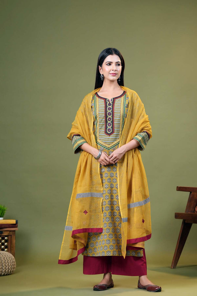 Straight Fit Daabu Print Kurta In Mustard Yellow