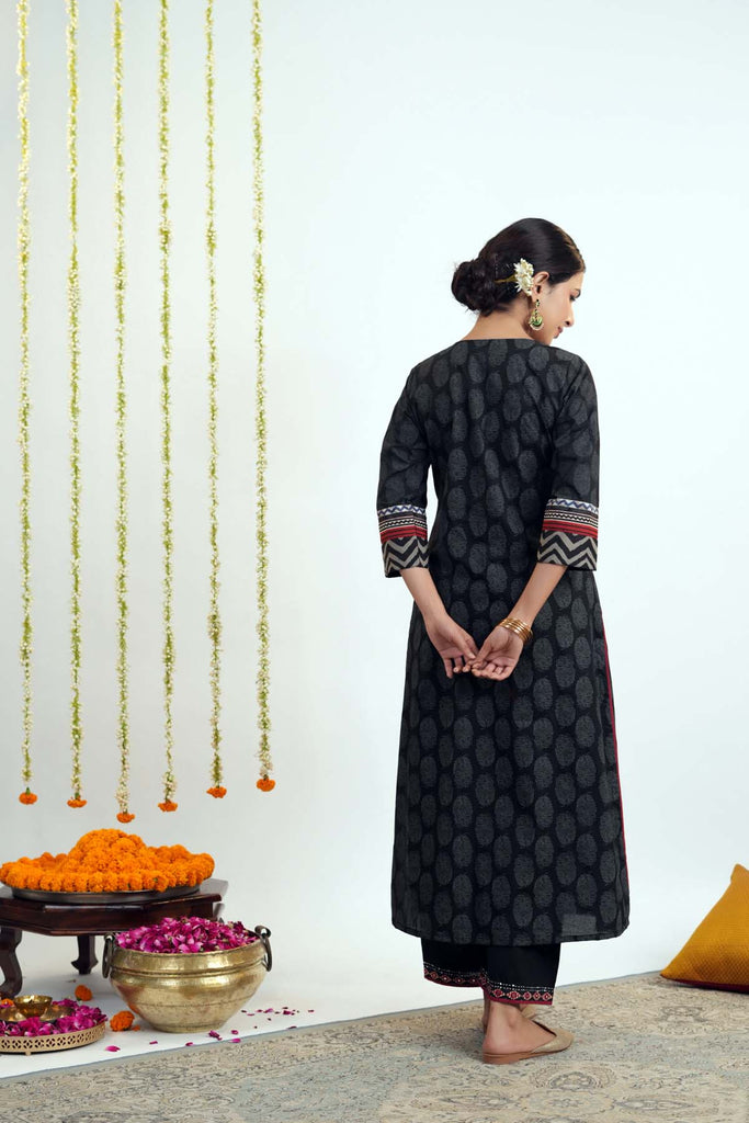 Long Length A-Line Kurta In Black Buti Print