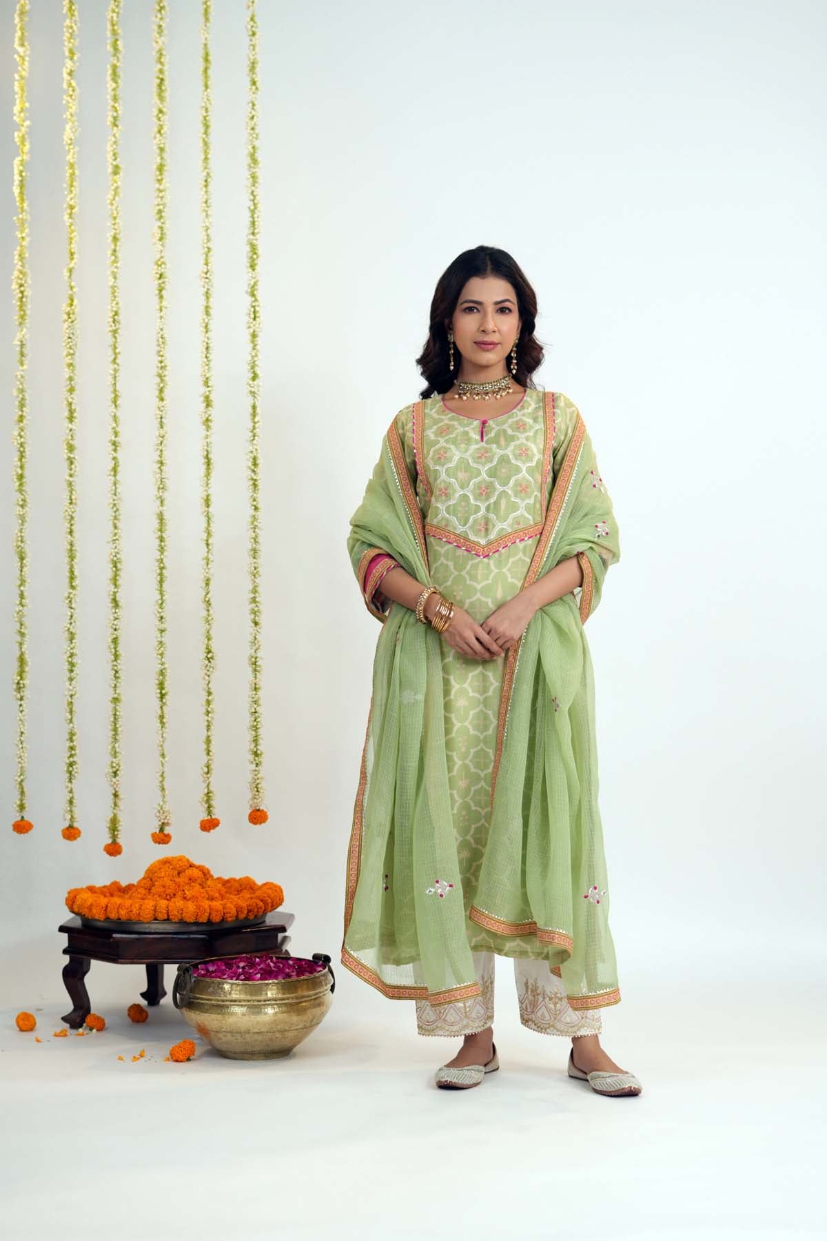 Straight Fit Kurta In Mint Green Modaal Silk Fabric