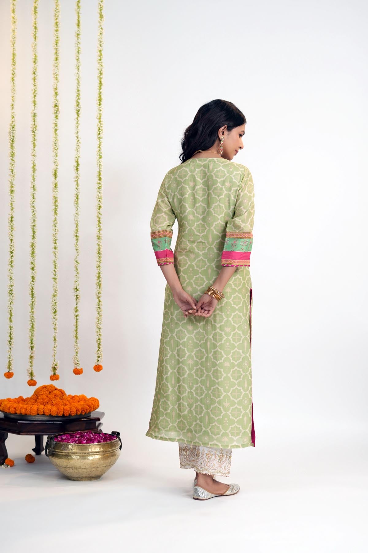 Straight Fit Kurta In Mint Green Modaal Silk Fabric