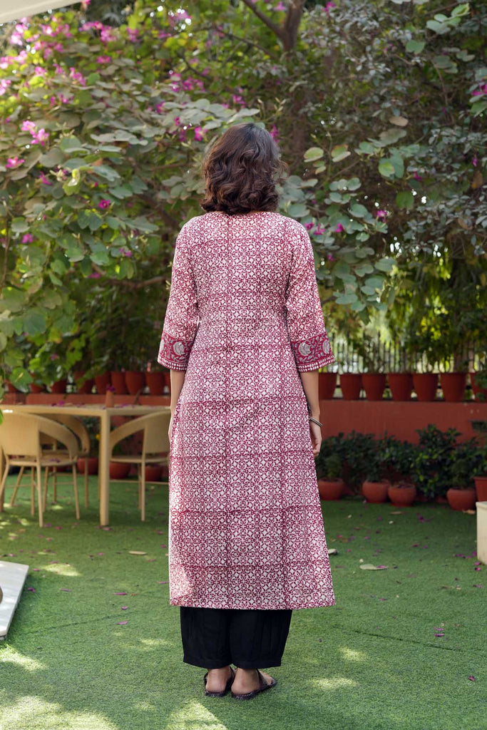 Straight Fit Maroon Kurta In Handblock Cotton