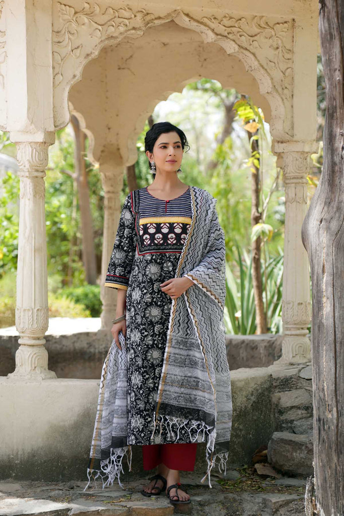 Black & White Straight Fit Kurta In Hand Block Cotton