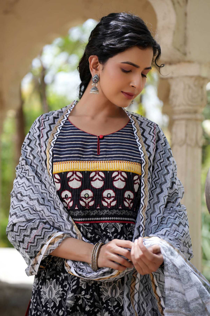 Black & White Straight Fit Kurta In Hand Block Cotton