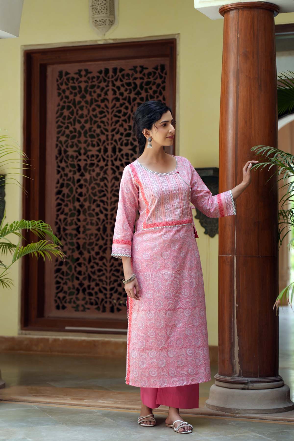 Straight Fit Peach Color Kurta In Handblock Cotton Fabric