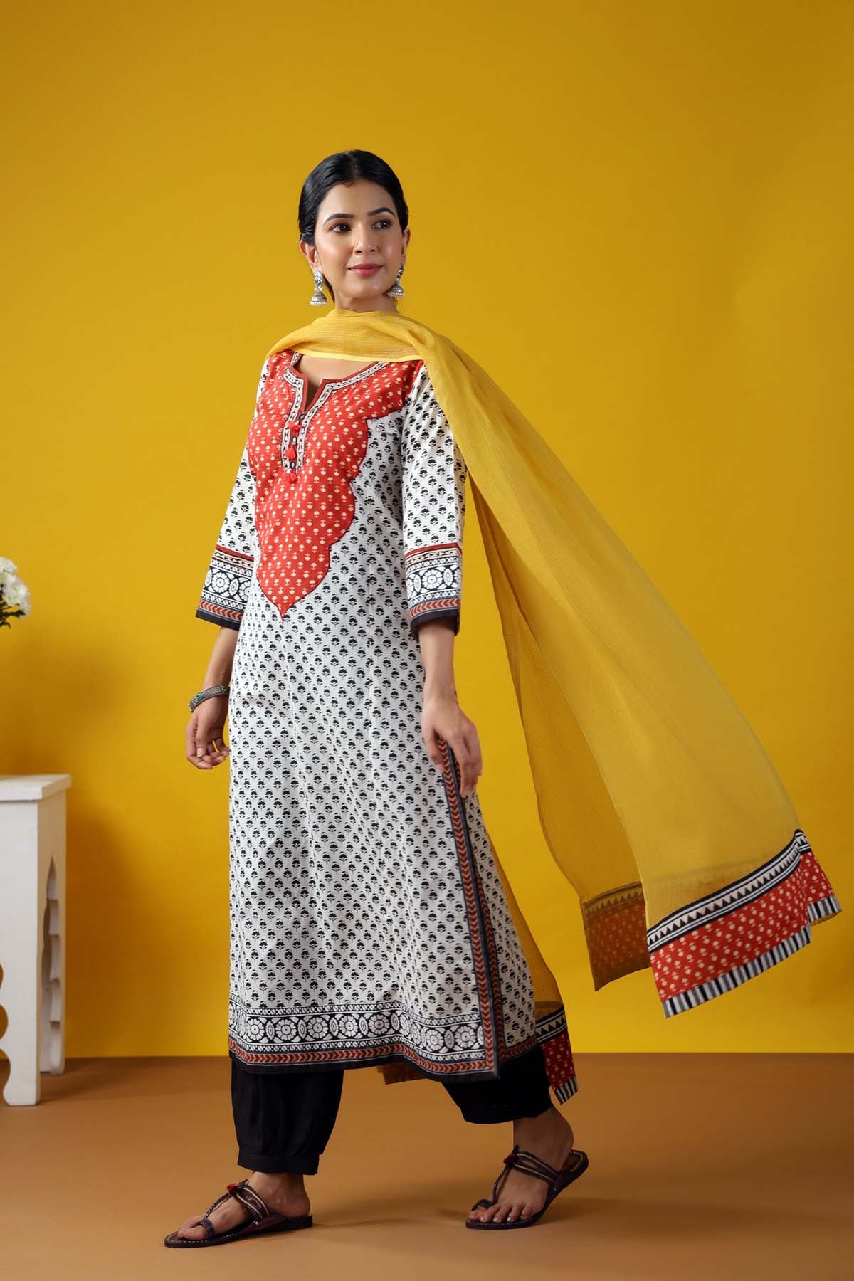 Black And White A-Line Kurta In Buti Print Cotton