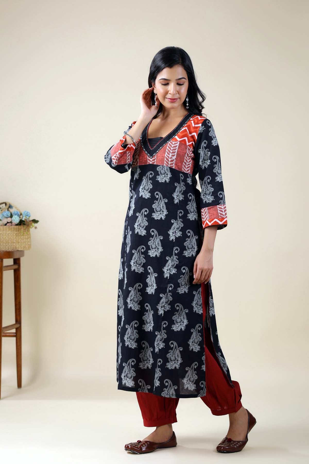 Black Straight Fit Kurta In Cotton