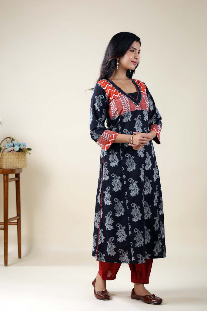 Black Straight Fit Kurta In Cotton