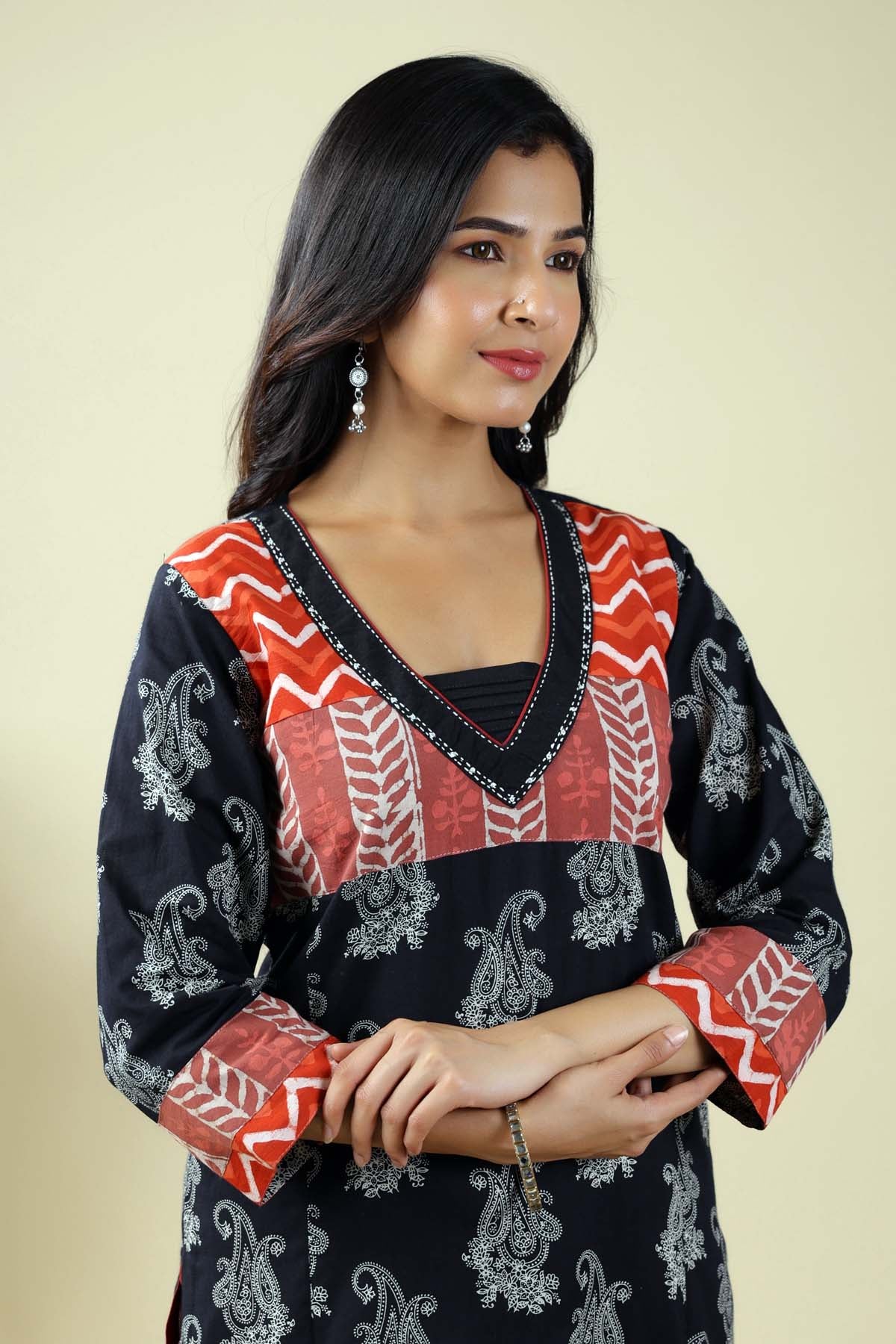 Black Straight Fit Kurta In Cotton