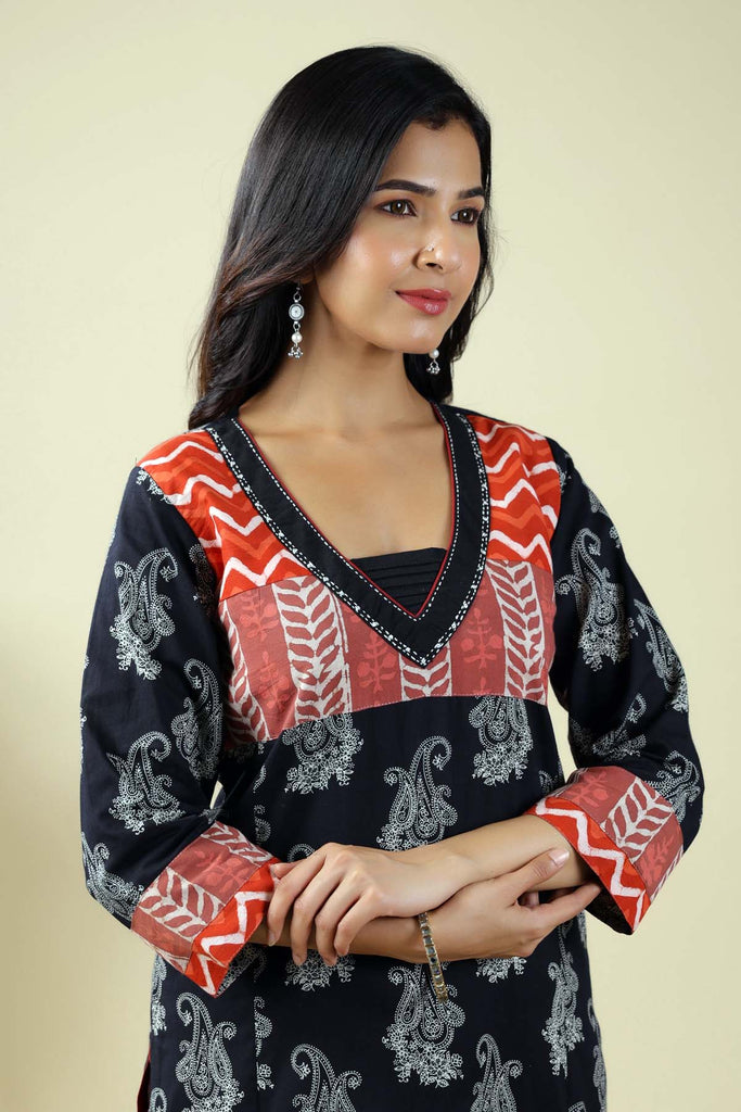 Black Straight Fit Kurta In Cotton