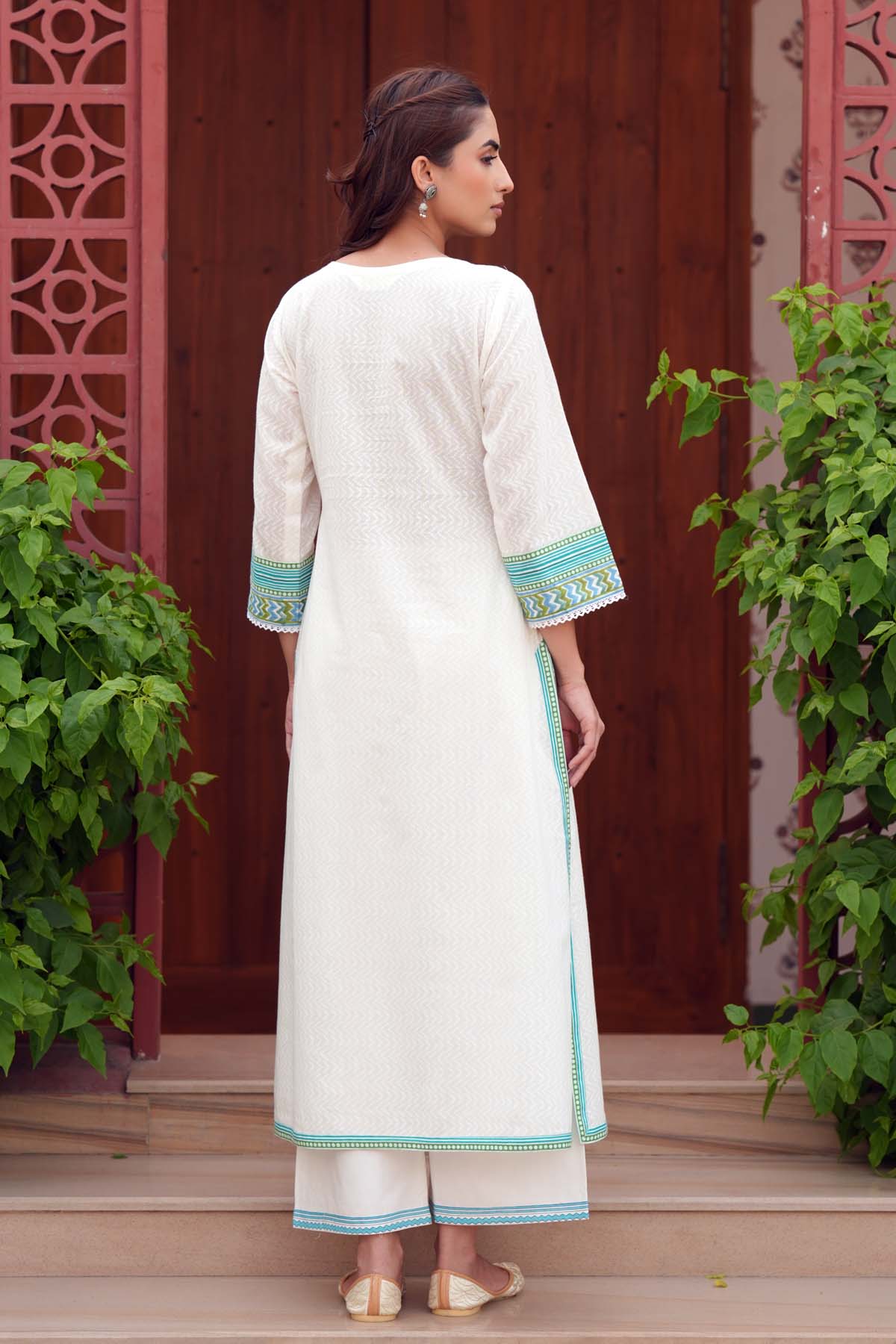 A-Line Off White Kurta In Dobby Cotton