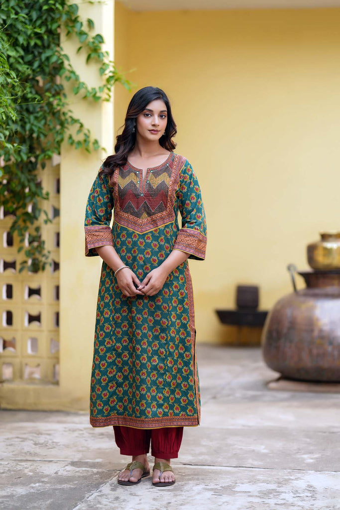 Green Straight Fit Kurta In Cotton Fabric