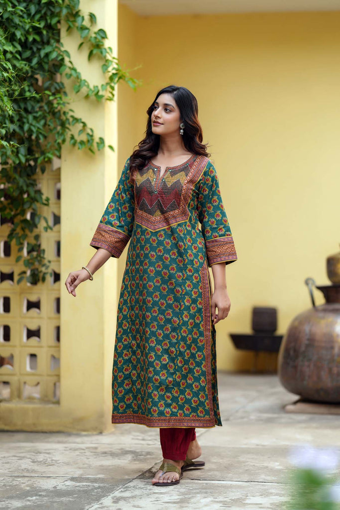 Green Straight Fit Kurta In Cotton Fabric