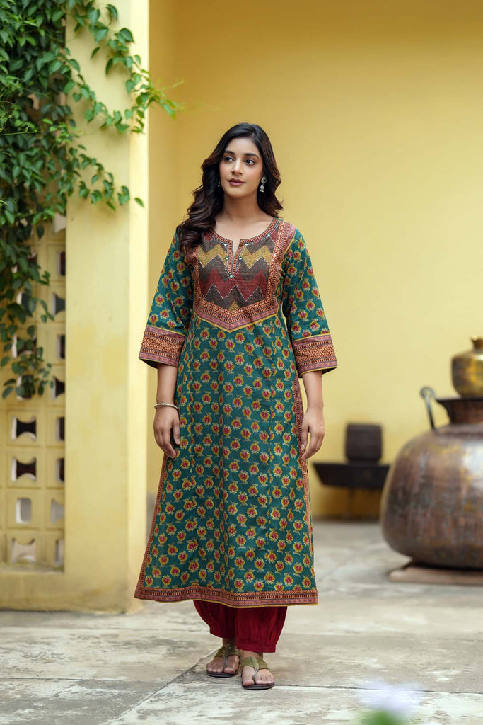 Green Straight Fit Kurta In Cotton Fabric
